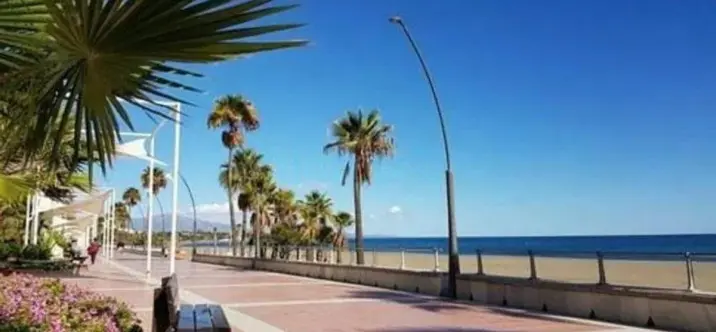 Middle floor apartment R4930378 0