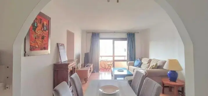 Middle floor apartment R4930378 1