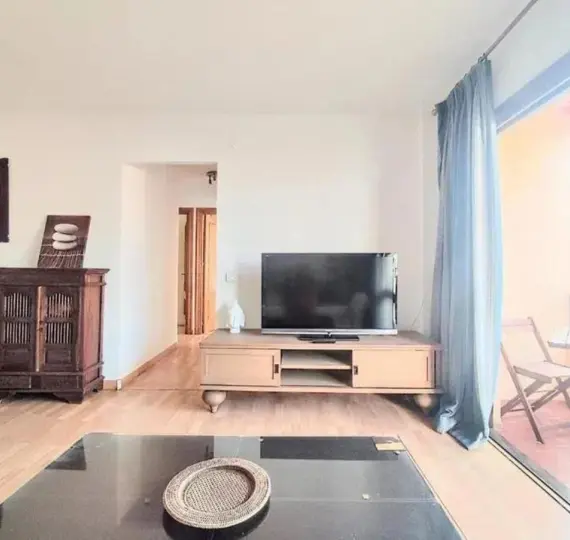 Middle floor apartment R4930378