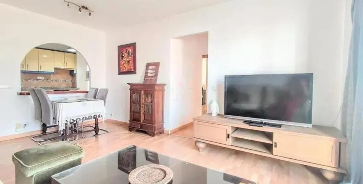 Sale of middle floor apartment in Estepona (district Estepona) 6