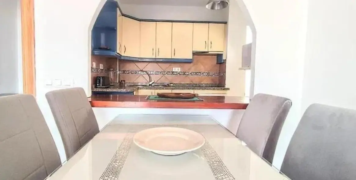 Sale of middle floor apartment in Estepona (district Estepona) 7