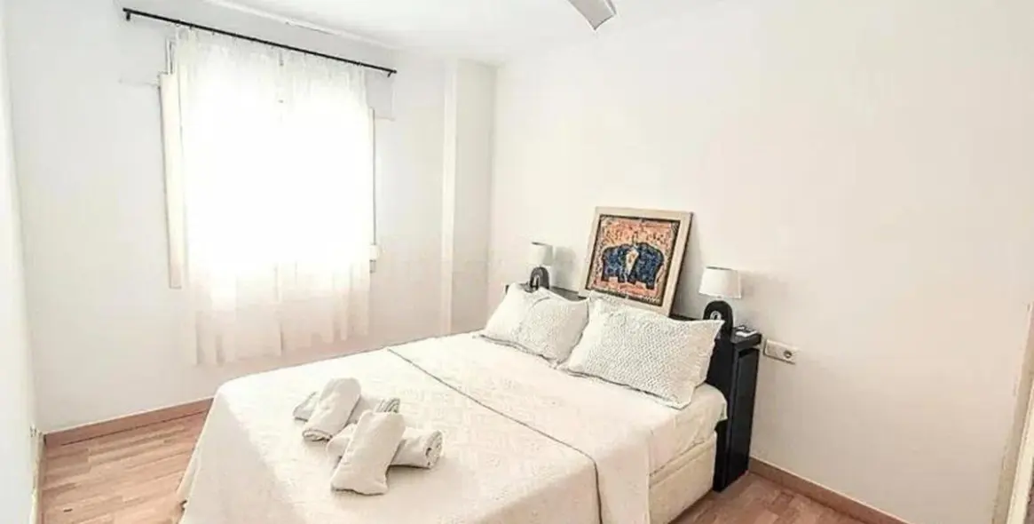 Sale of middle floor apartment in Estepona (district Estepona) 10