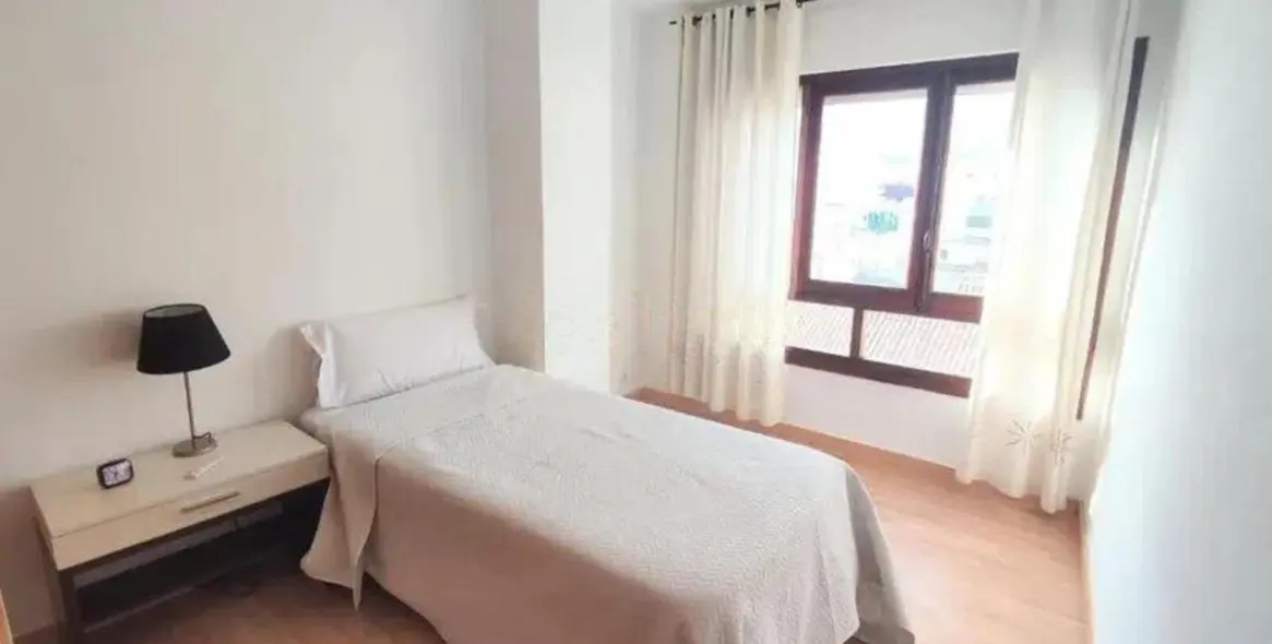 Продажа апартаментов на среднем этаже в Estepona 14