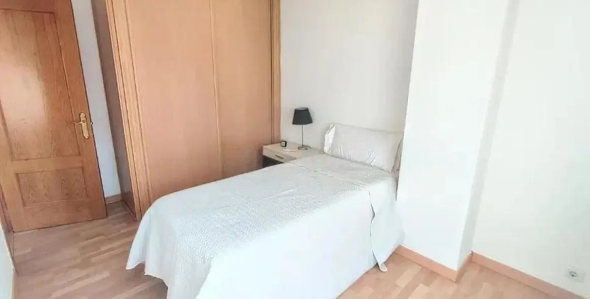 Продажа апартаментов на среднем этаже в Estepona 15