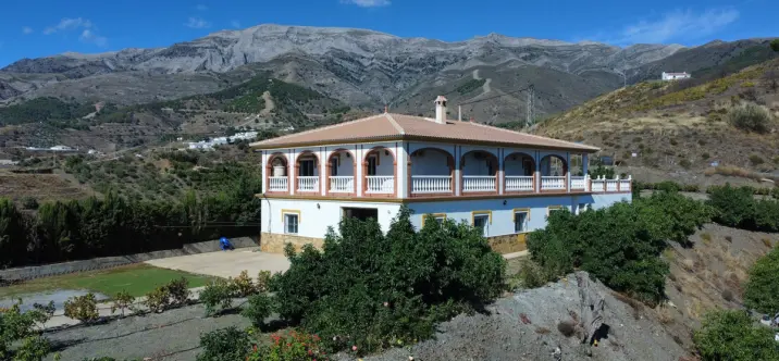 Sale of detached villa in Sedella 0