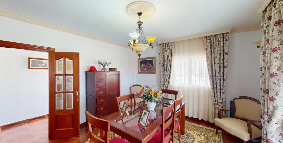 Sale of detached villa in Sedella 8