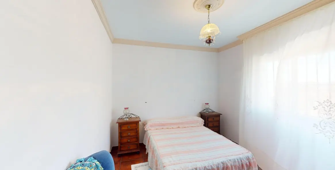 Sale of detached villa in Sedella 17