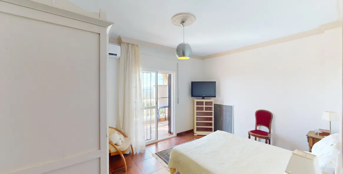 Sale of detached villa in Sedella 18