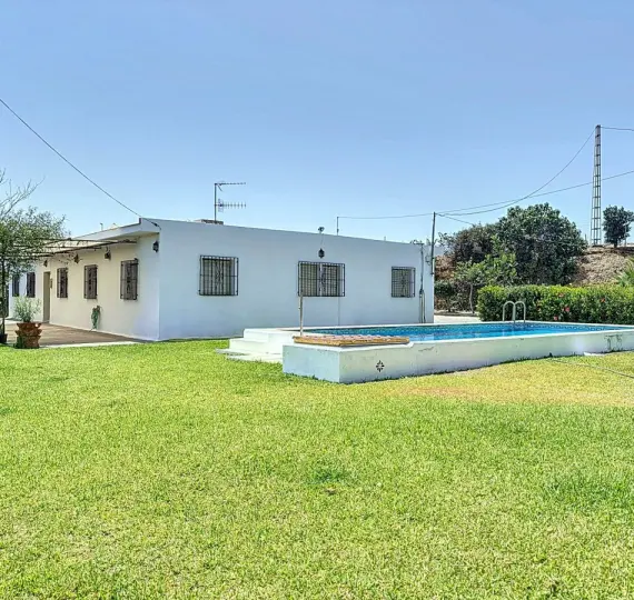 Sale of finca - cortijo in Torre del Mar
