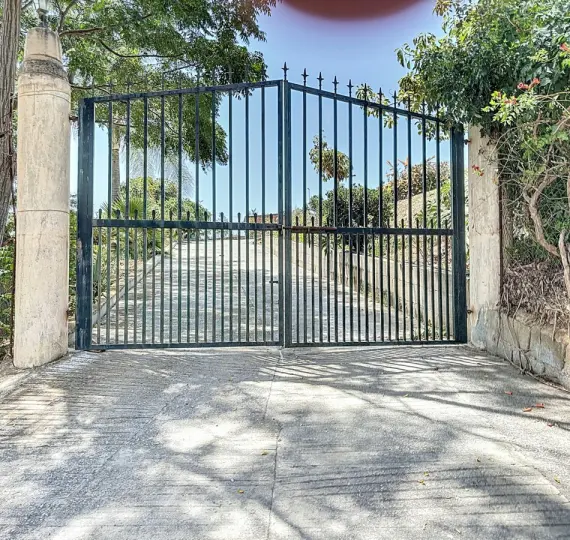 Sale of finca - cortijo in Torre del Mar