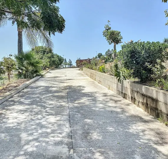 Sale of finca - cortijo in Torre del Mar