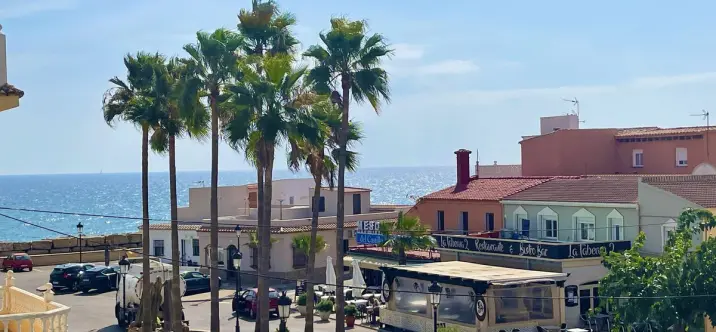 Semi-detached house R4825882 1