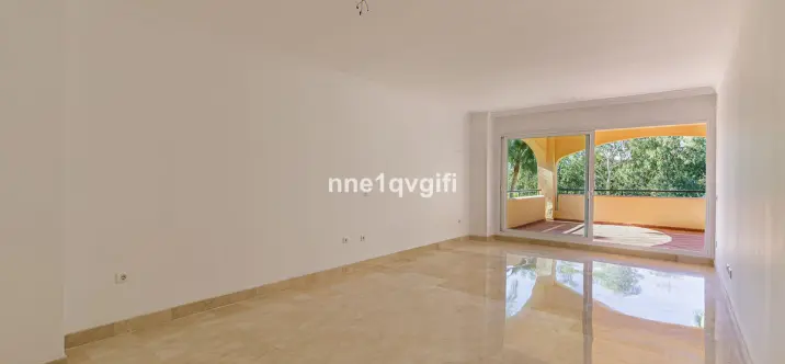 Продажа апартаментов на среднем этаже в Elviria 3