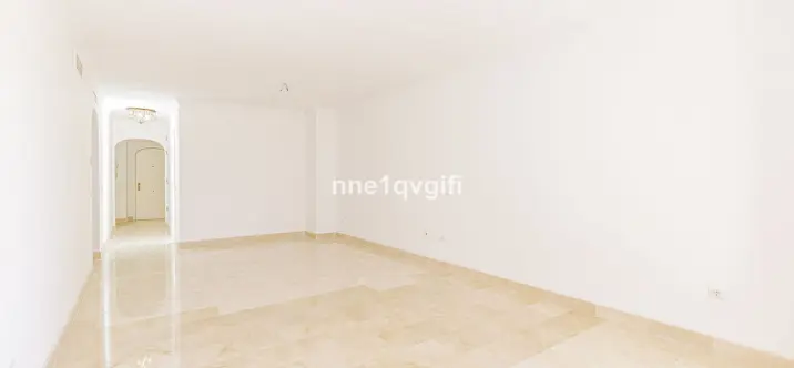 Продажа апартаментов на среднем этаже в Elviria 4