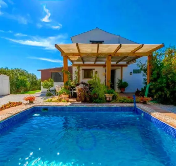 Sale of detached villa in Selwo