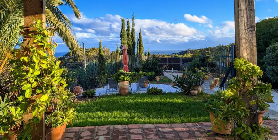 Sale of detached villa in Selwo 12