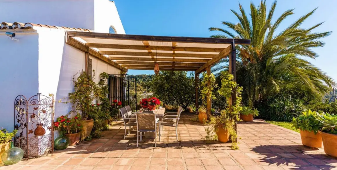 Sale of detached villa in Selwo 13