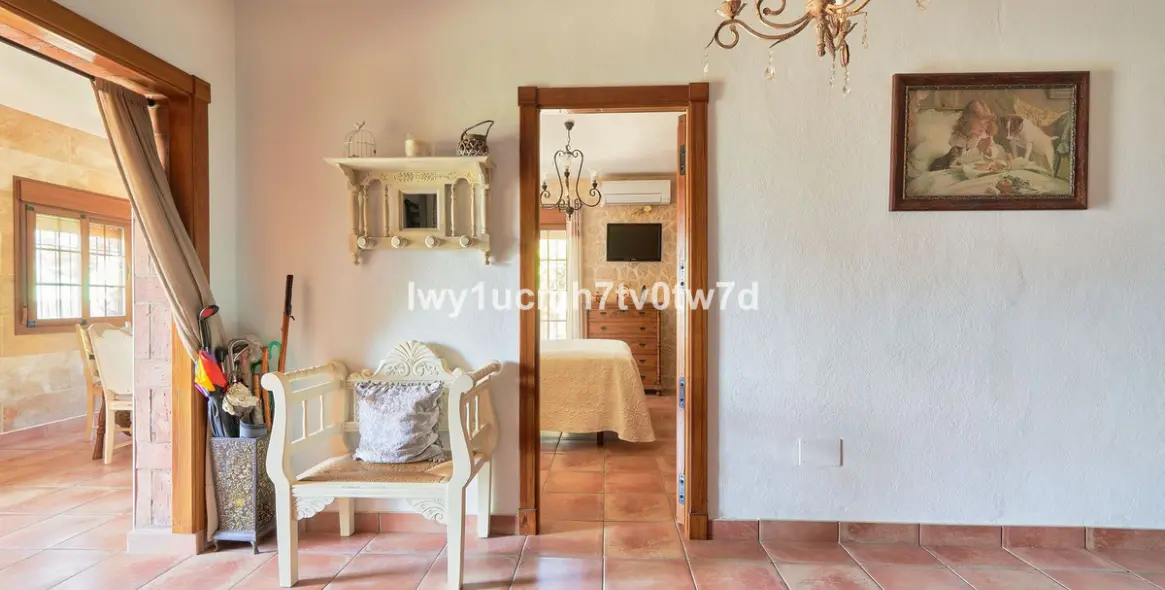 Sale of detached villa in Alhaurín de la Torre 2