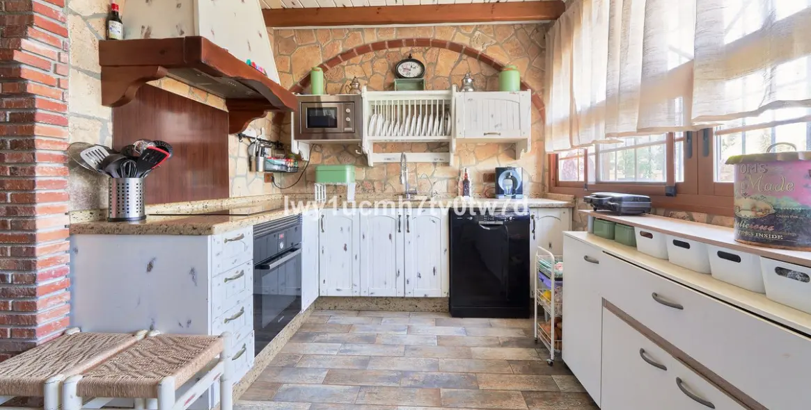 Sale of detached villa in Alhaurín de la Torre 3