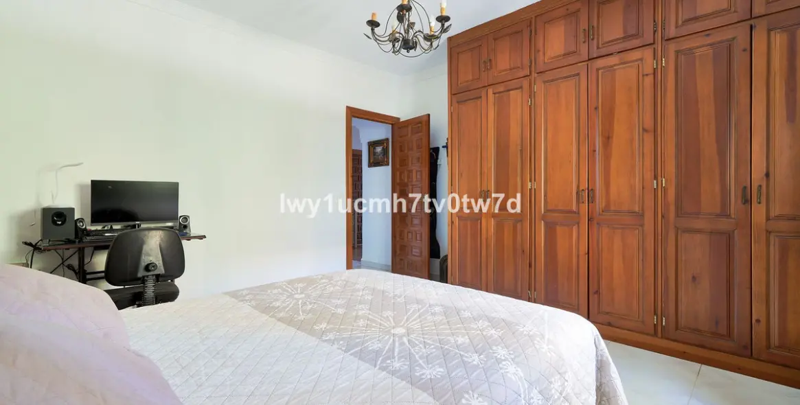 Sale of detached villa in Alhaurín de la Torre 13