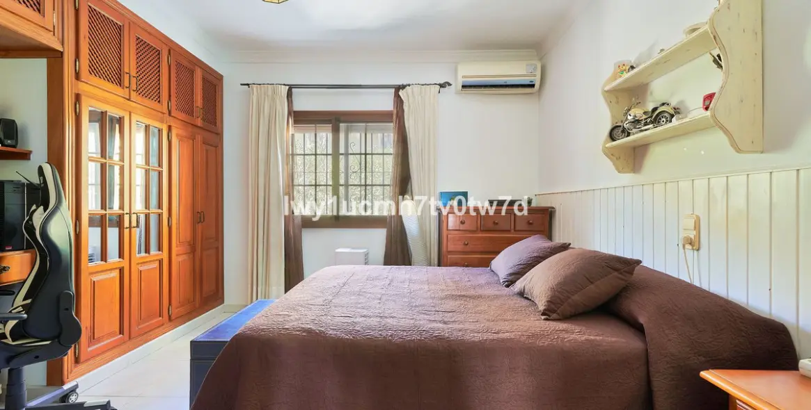 Sale of detached villa in Alhaurín de la Torre 15