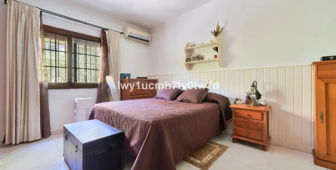 Sale of detached villa in Alhaurín de la Torre 16