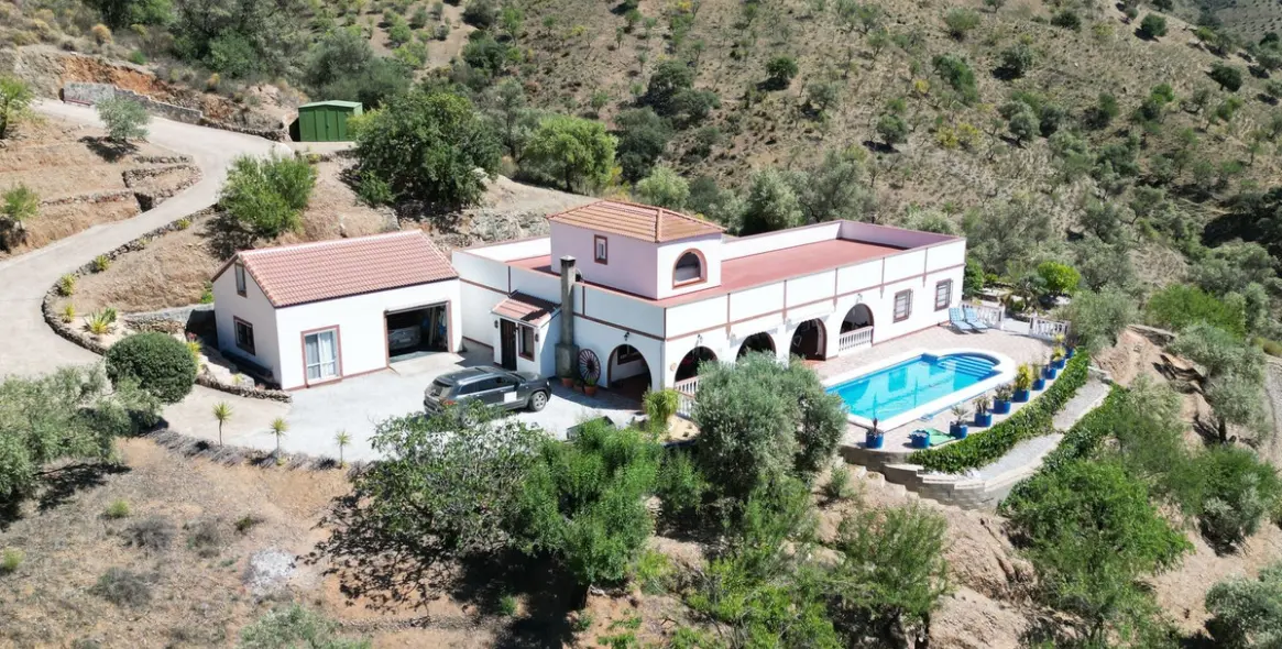 Sale of finca - cortijo in Sedella 1