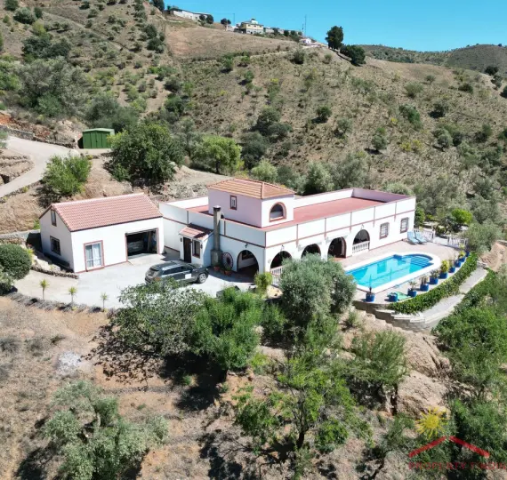 Sale of finca - cortijo in Sedella