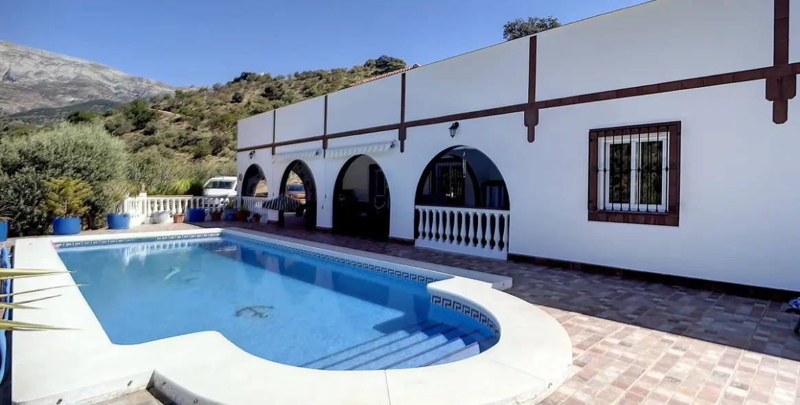 Sale of finca - cortijo in Sedella 4