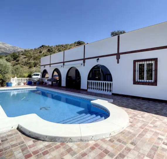 Sale of finca - cortijo in Sedella