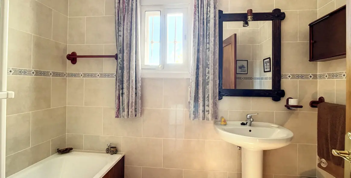 Sale of finca - cortijo in Sedella 14