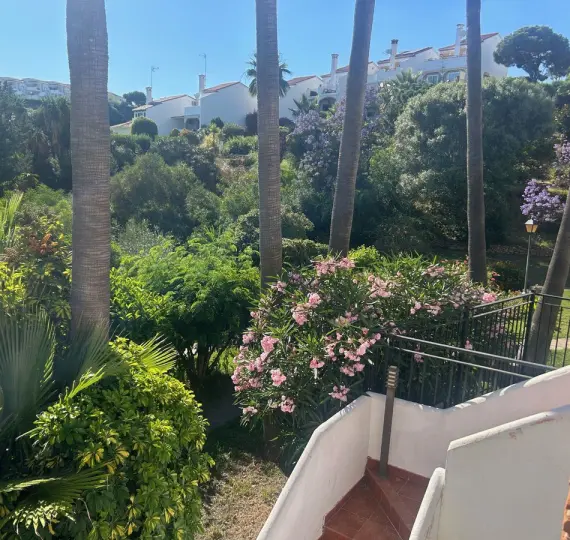 Sale of townhouse in Calahonda