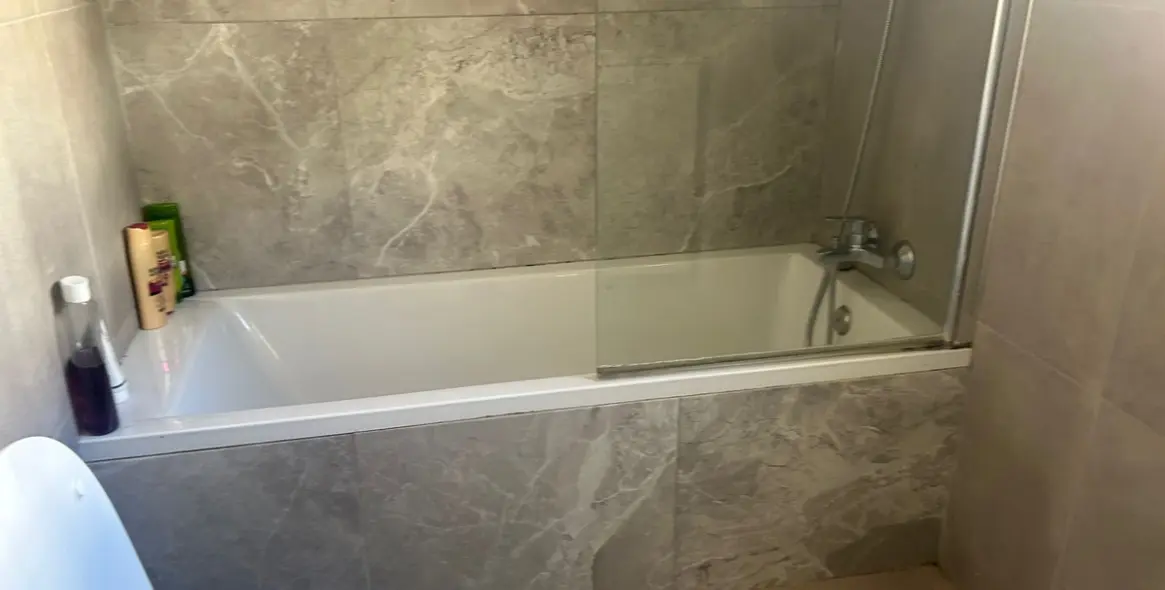 Sale of townhouse in Calahonda 11