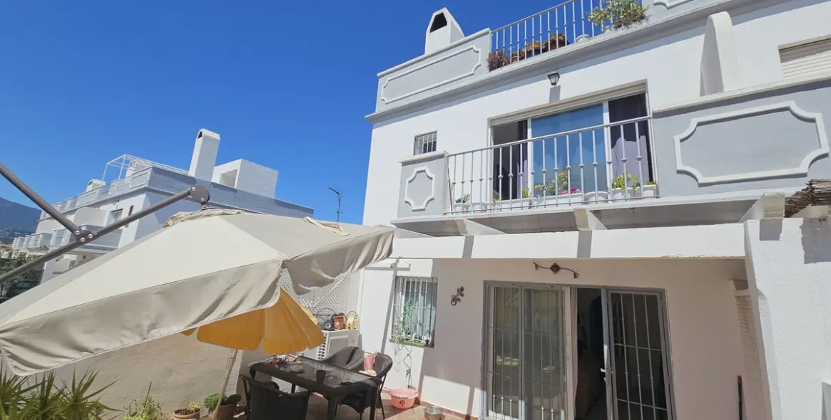 Sale of semi-detached house in Atalaya 1