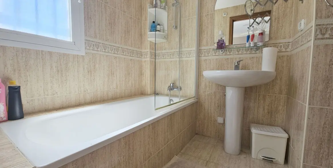 Sale of semi-detached house in Atalaya 8