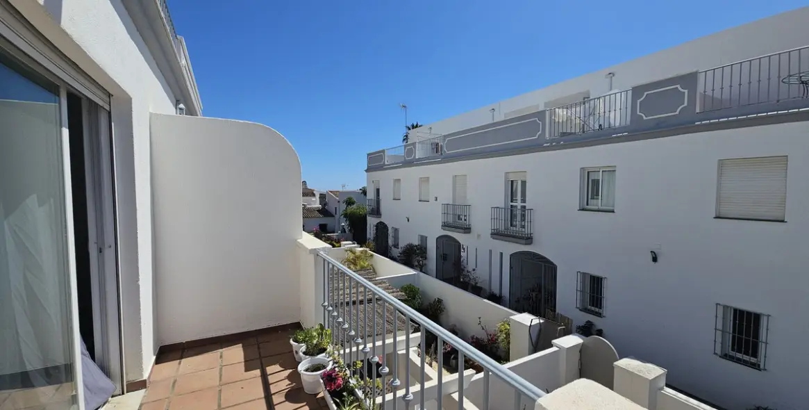Sale of semi-detached house in Atalaya 12