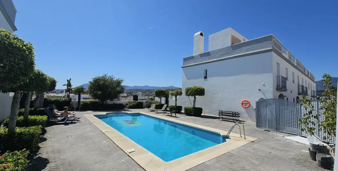 Sale of semi-detached house in Atalaya 15