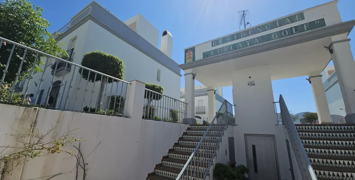 Sale of semi-detached house in Atalaya 16