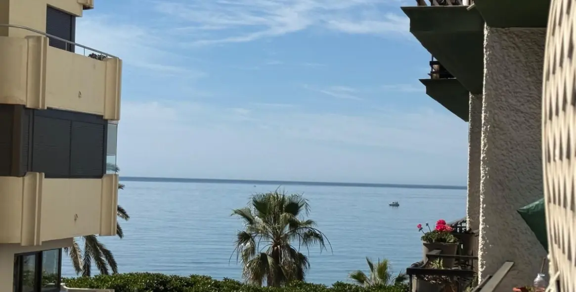 Sale of ground floor apartment in Marbella 1