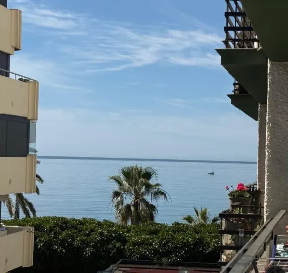 Sale of ground floor apartment in Marbella