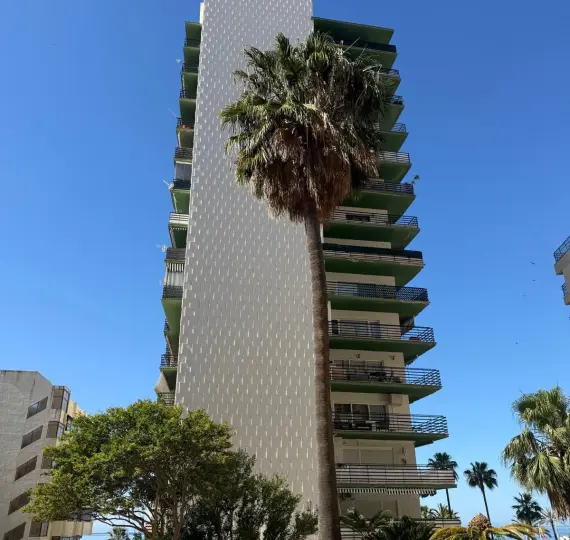 Sale of ground floor apartment in Marbella