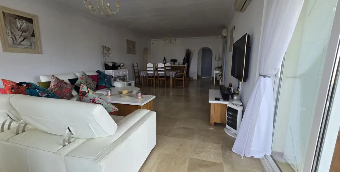 Sale of ground floor apartment in La Cala Hills 8