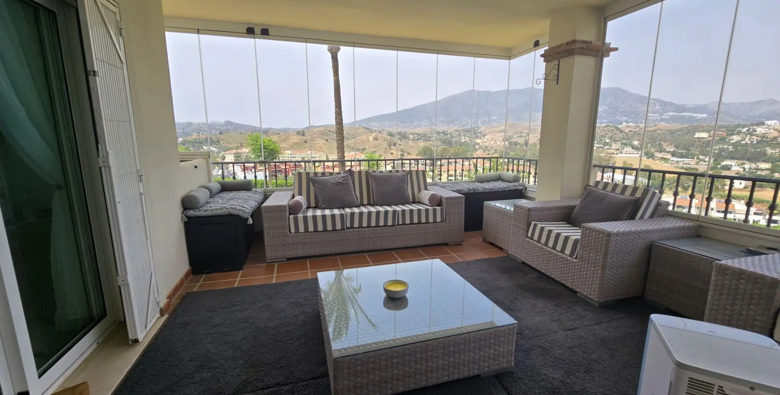 Venta de apartamento en planta baja en La Cala Hills 6