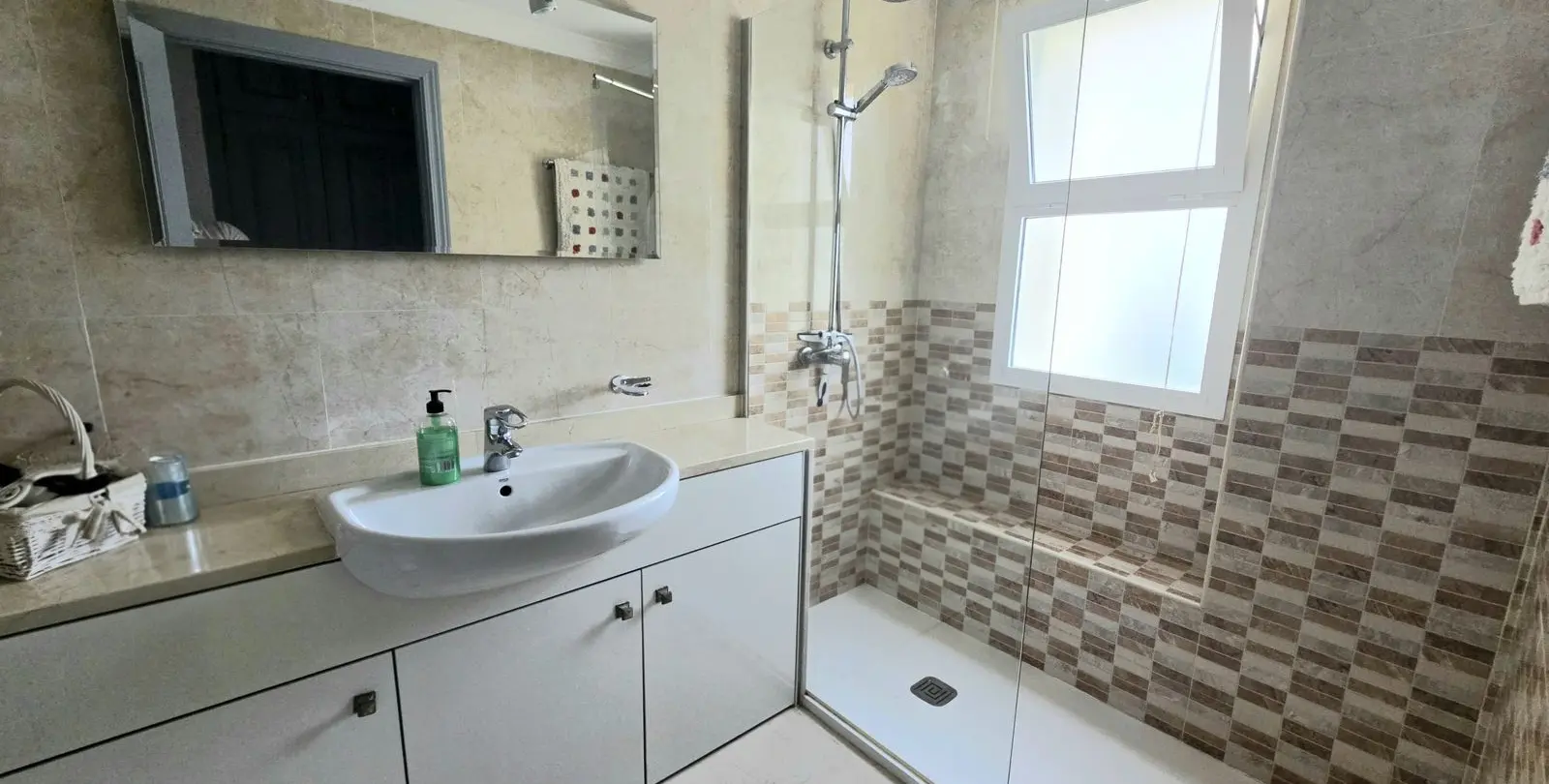 Venta de apartamento en planta baja en La Cala Hills 25