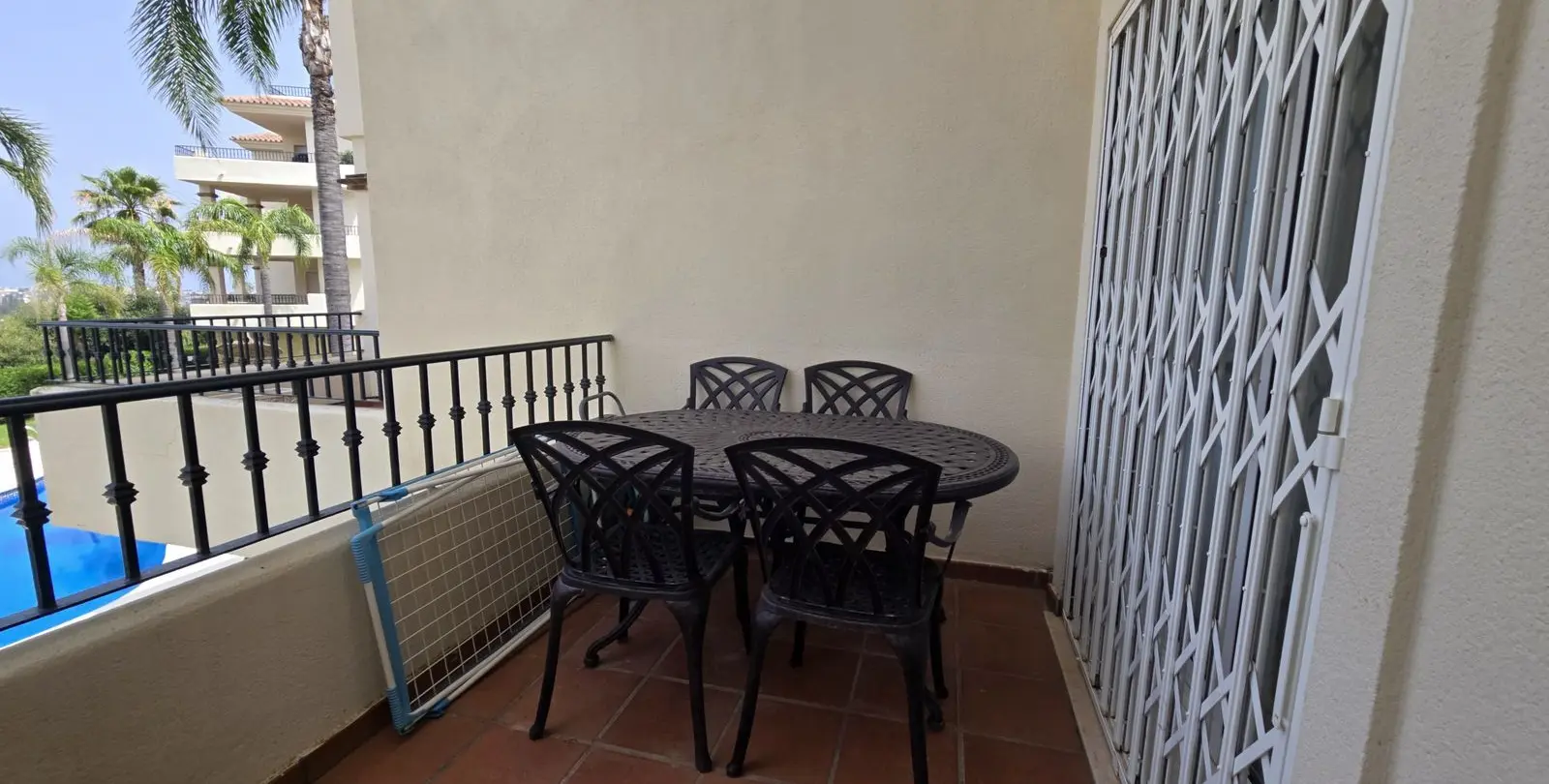 Venta de apartamento en planta baja en La Cala Hills 28
