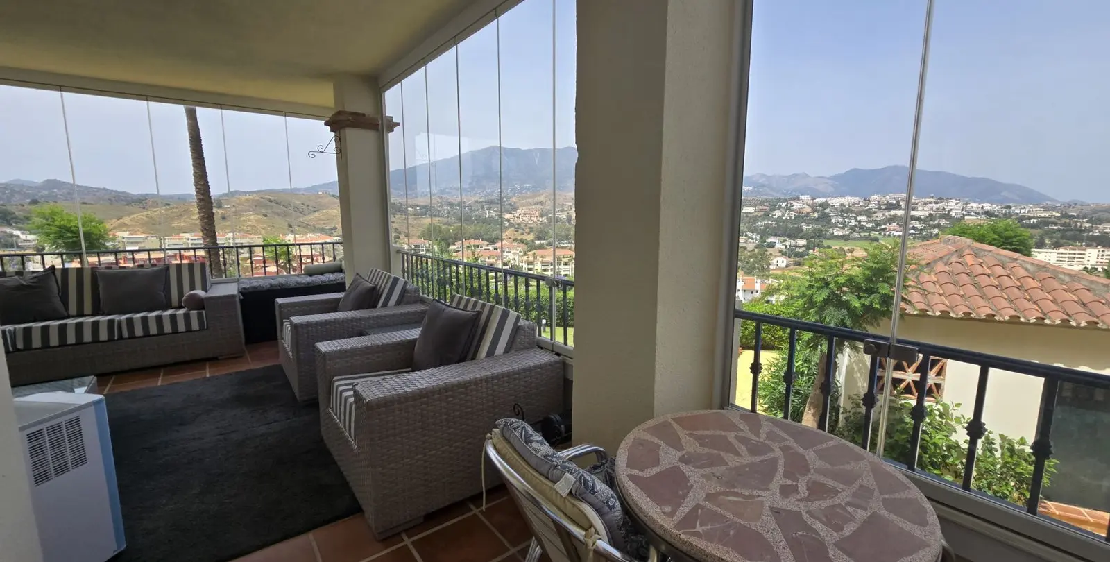 Venta de apartamento en planta baja en La Cala Hills 29