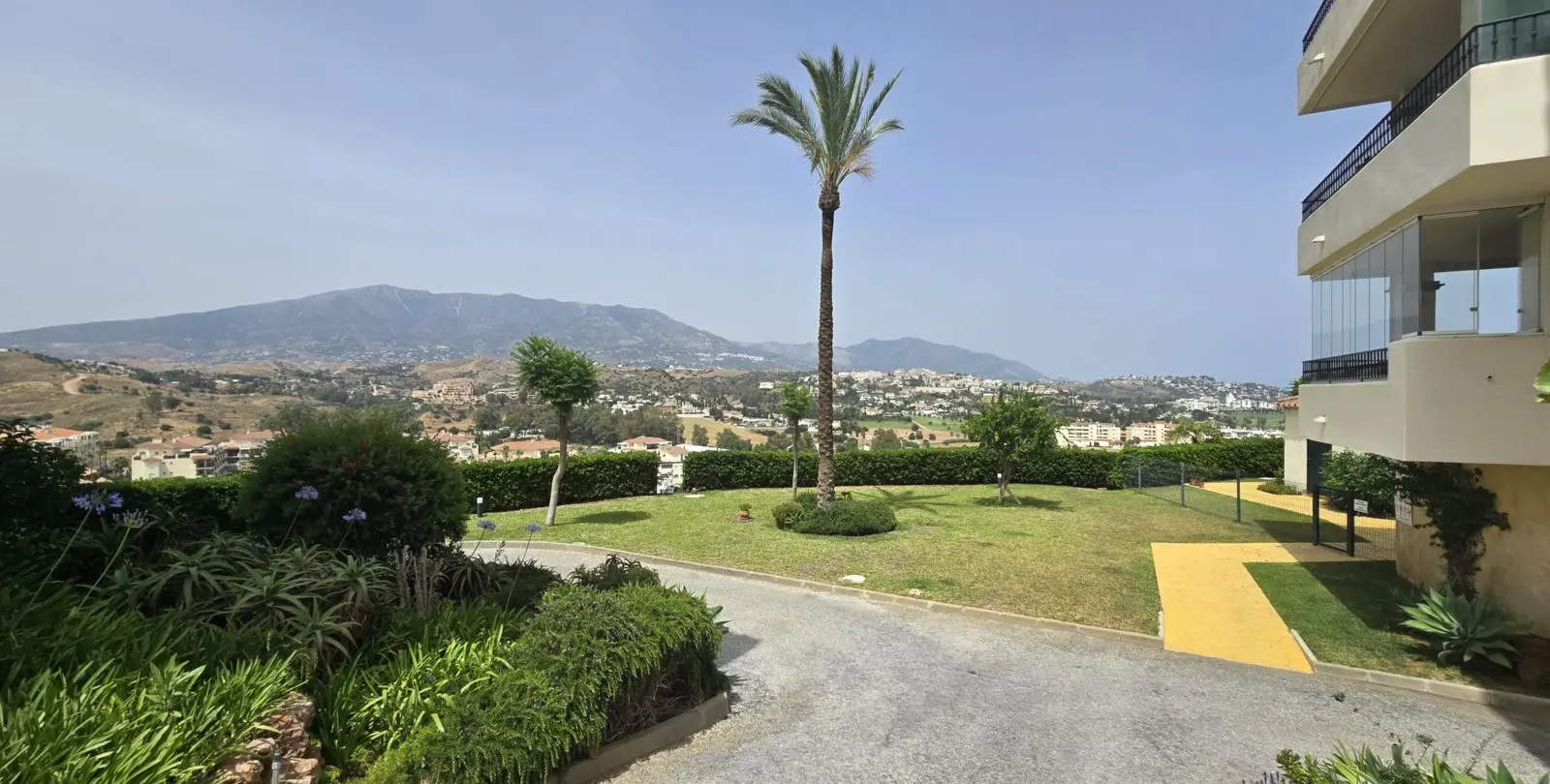 Venta de apartamento en planta baja en La Cala Hills 40