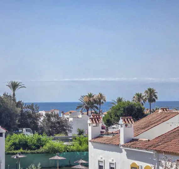 Sale of townhouse in Casares Playa