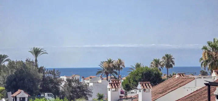 Sale of townhouse in Casares Playa 4