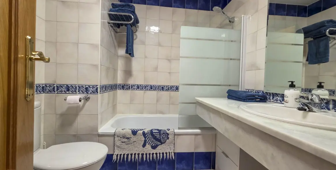 Sale of townhouse in Casares Playa 9